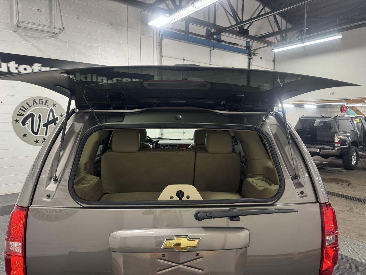 Chevrolet Tahoe 4WD 4dr 1500 LT 2011