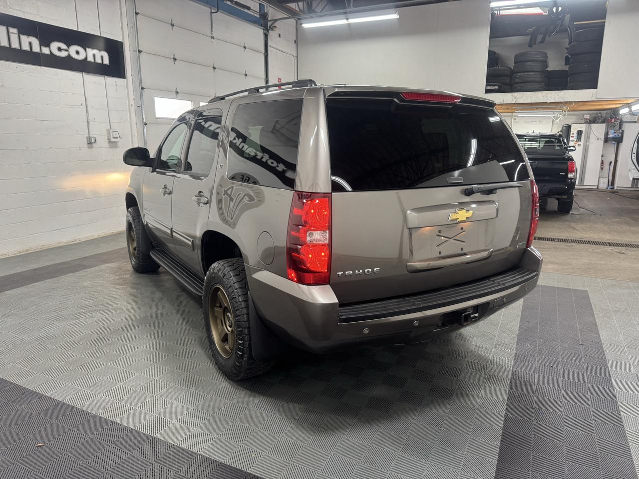 Chevrolet Tahoe 4WD 4dr 1500 LT 2011