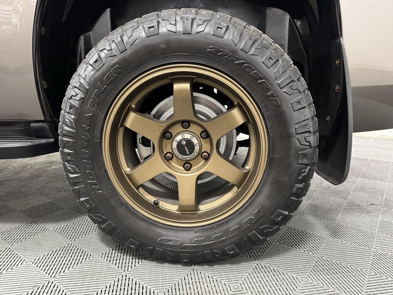 Chevrolet Tahoe 4WD 4dr 1500 LT 2011
