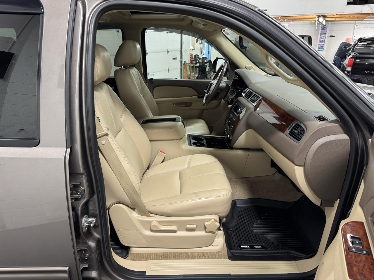 Chevrolet Tahoe 4WD 4dr 1500 LT 2011