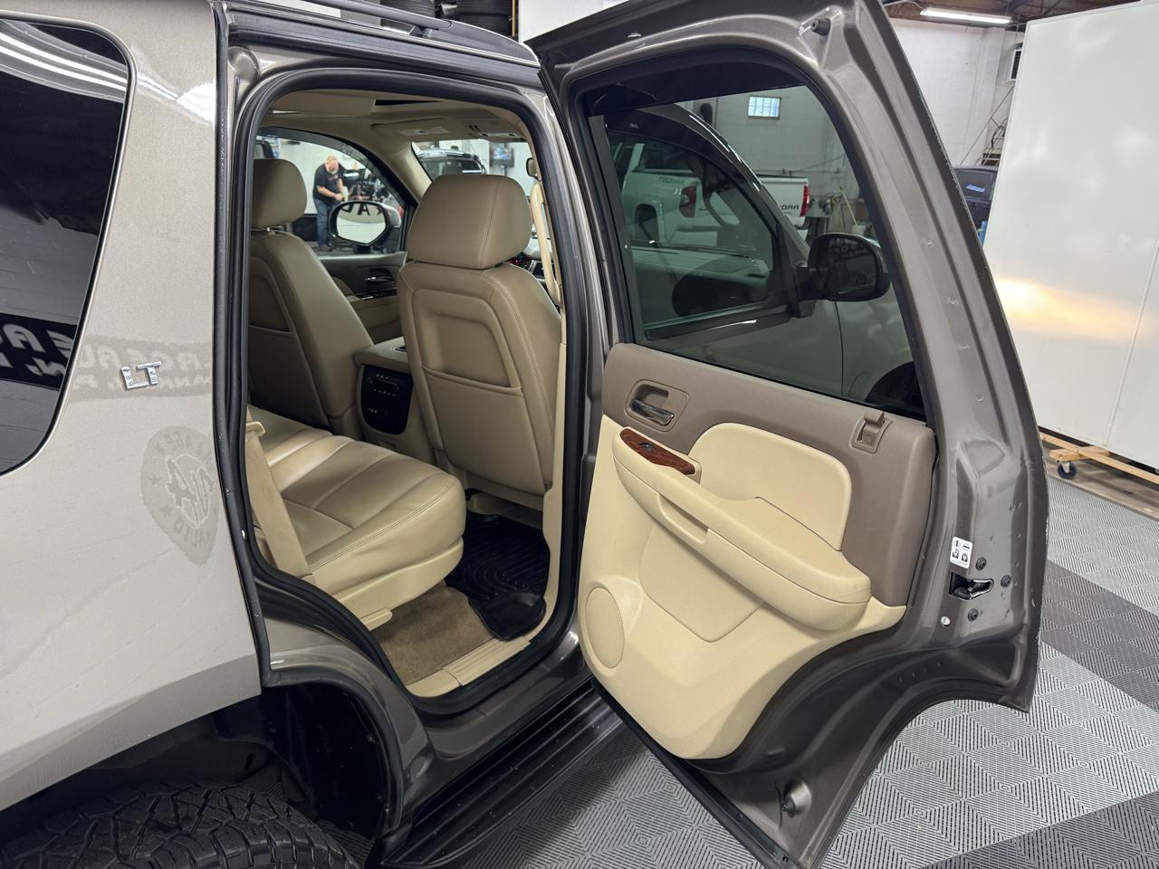 Chevrolet Tahoe 4WD 4dr 1500 LT 2011
