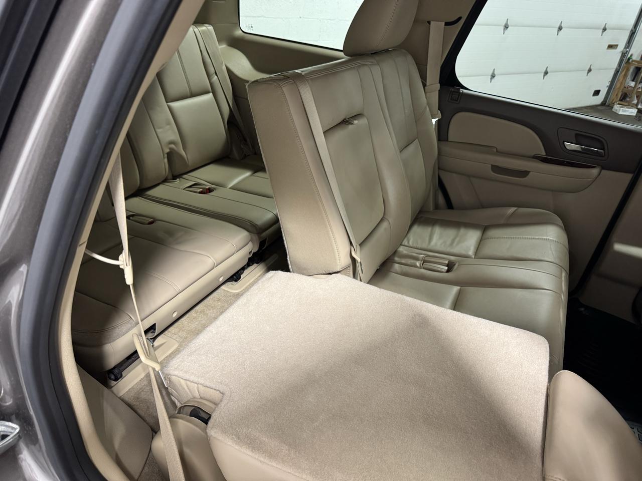 Chevrolet Tahoe 4WD 4dr 1500 LT 2011