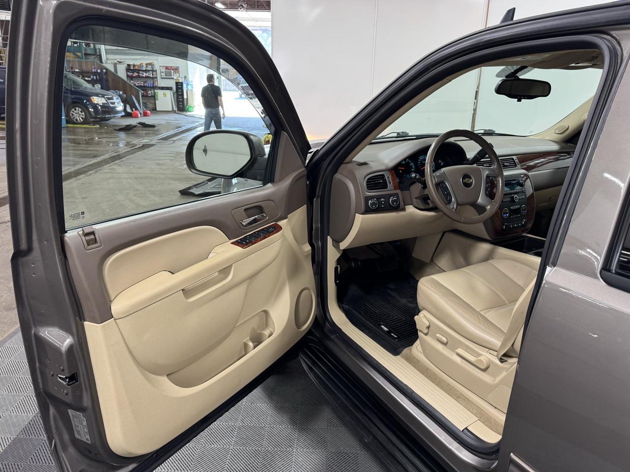 Chevrolet Tahoe 4WD 4dr 1500 LT 2011