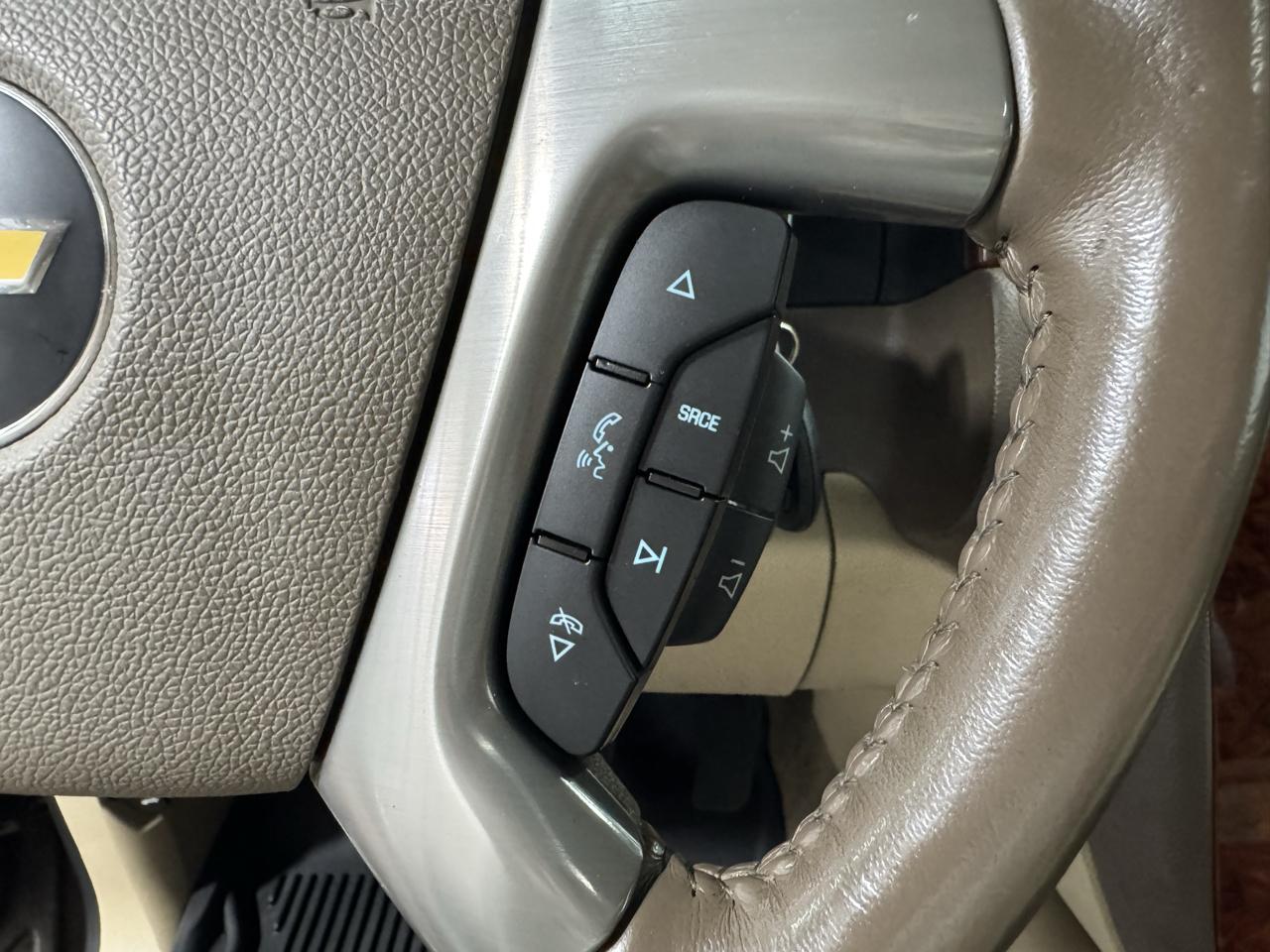 Chevrolet Tahoe 4WD 4dr 1500 LT 2011