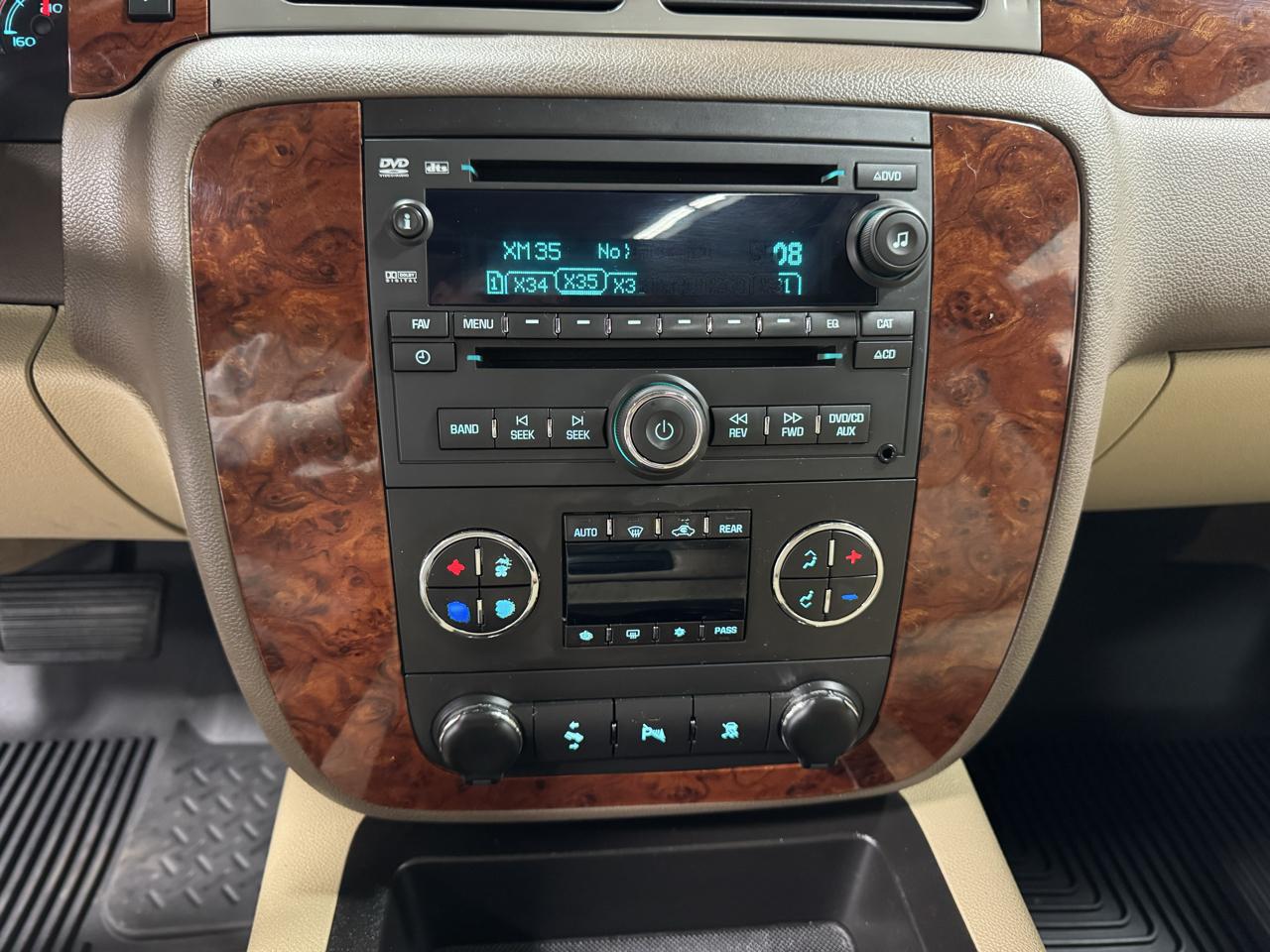 Chevrolet Tahoe 4WD 4dr 1500 LT 2011
