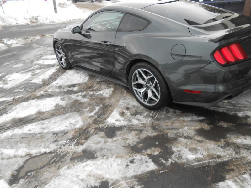 Ford Mustang EcoBoost Coupe 2015
