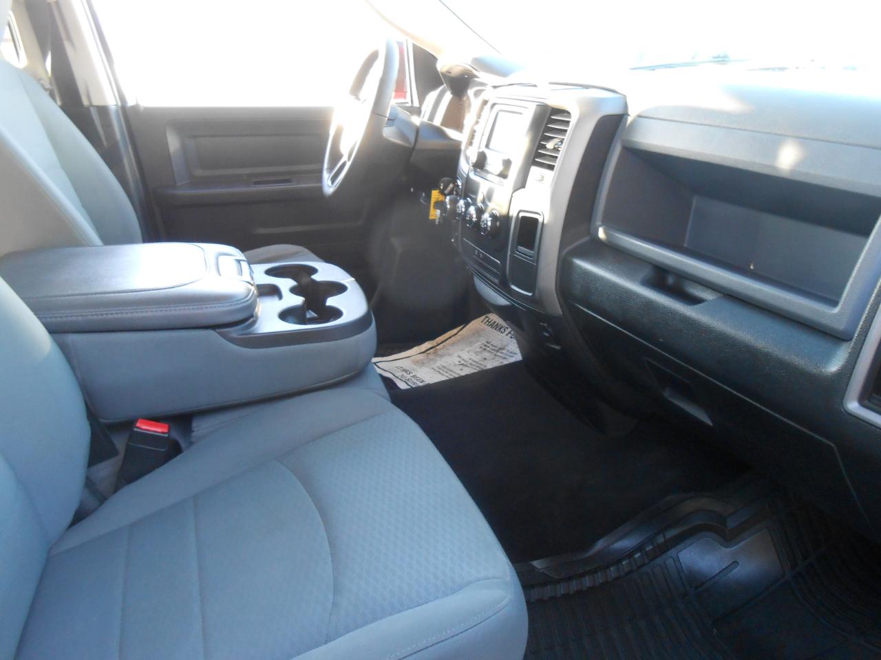 RAM 1500 Tradesman Quad Cab 4WD 2017