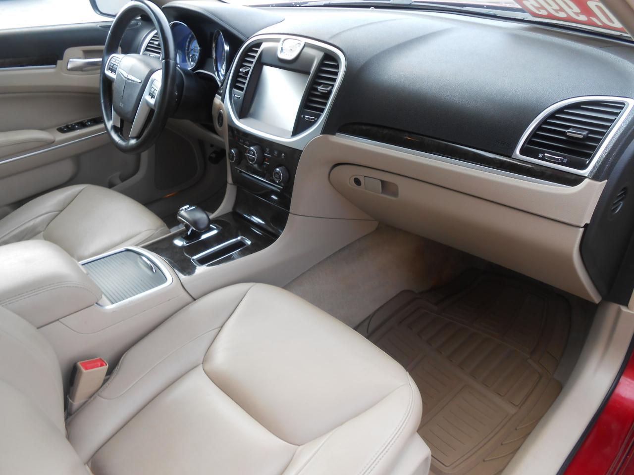 Chrysler 300 Limited RWD 2012