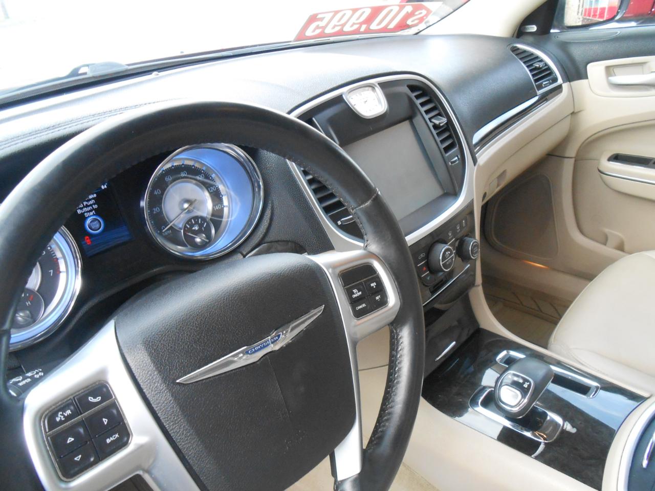 Chrysler 300 Limited RWD 2012