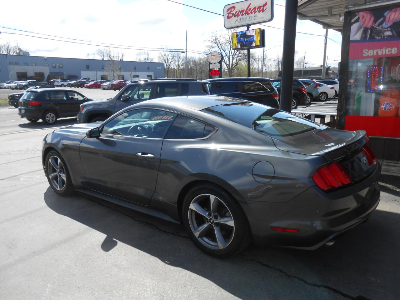 Ford Mustang EcoBoost Coupe 2017