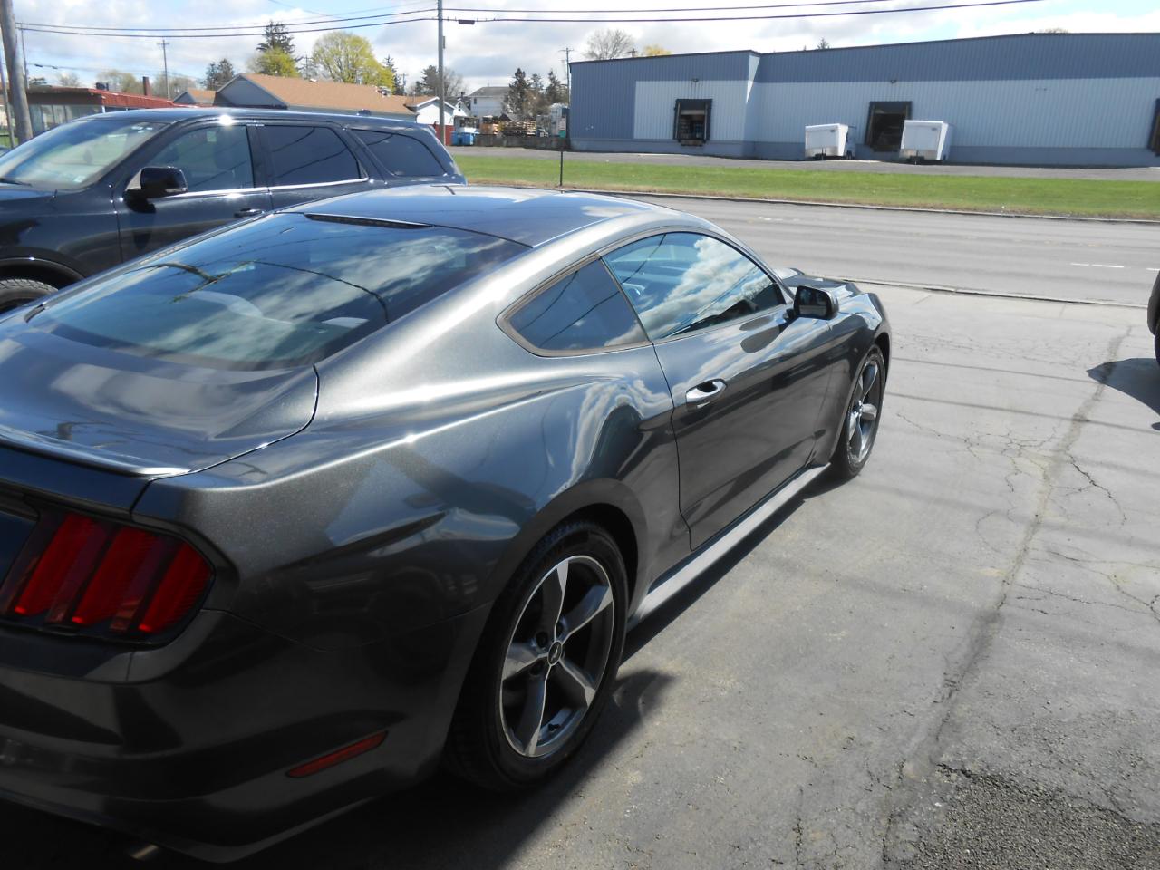 Ford Mustang EcoBoost Coupe 2017