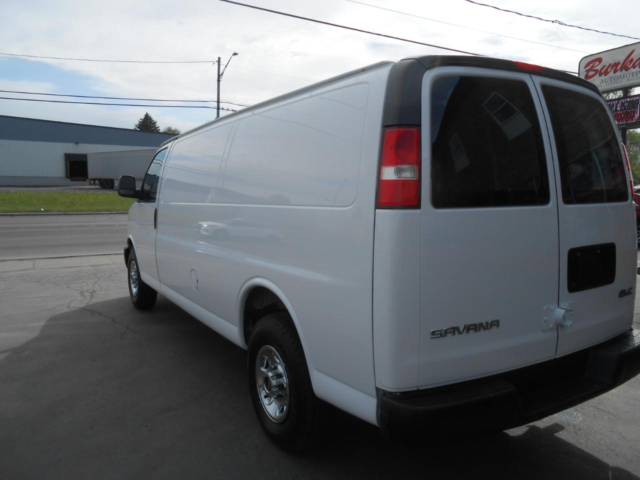 GMC Savana G2500 Extended Cargo 2016