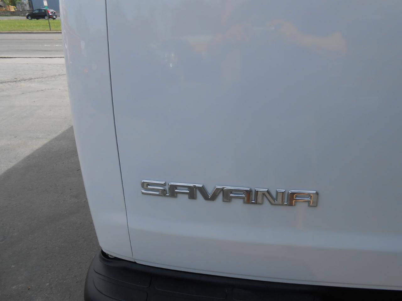 GMC Savana G2500 Extended Cargo 2016