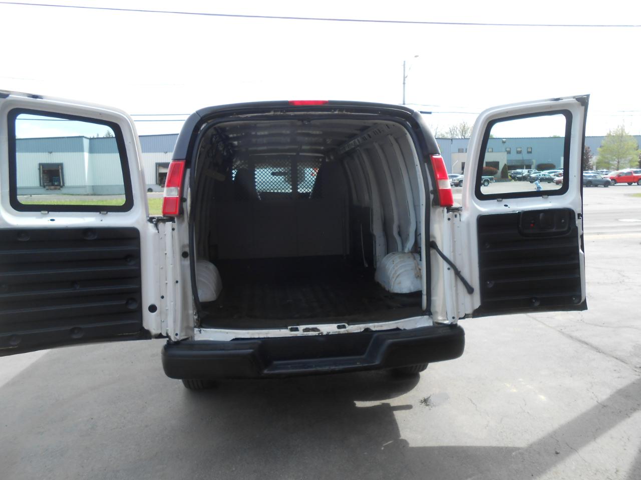 GMC Savana G2500 Extended Cargo 2016