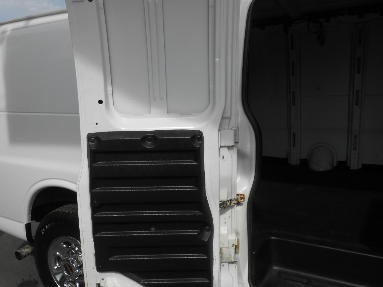 GMC Savana G2500 Extended Cargo 2016