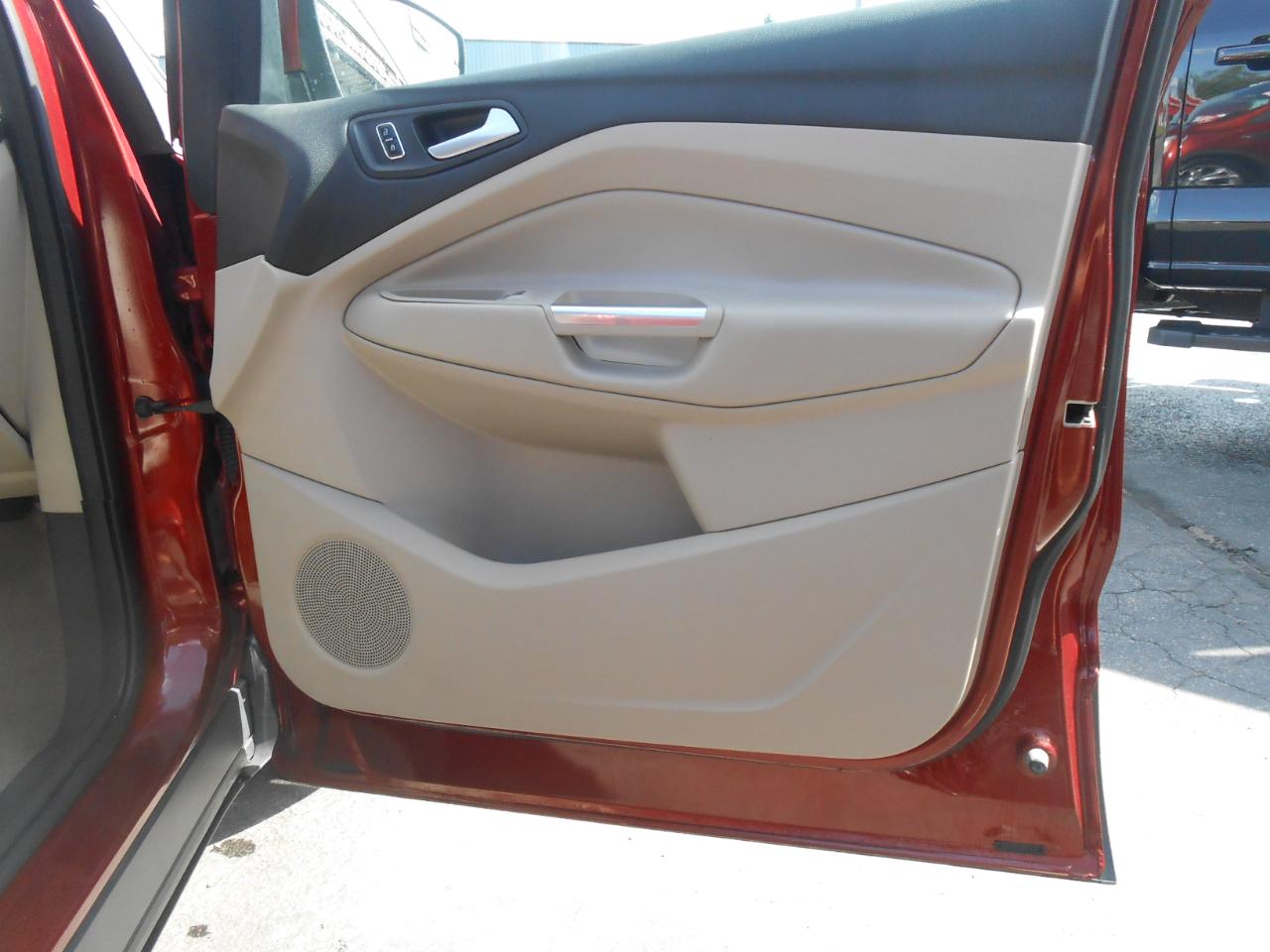 Ford Escape Titanium 4WD 2014