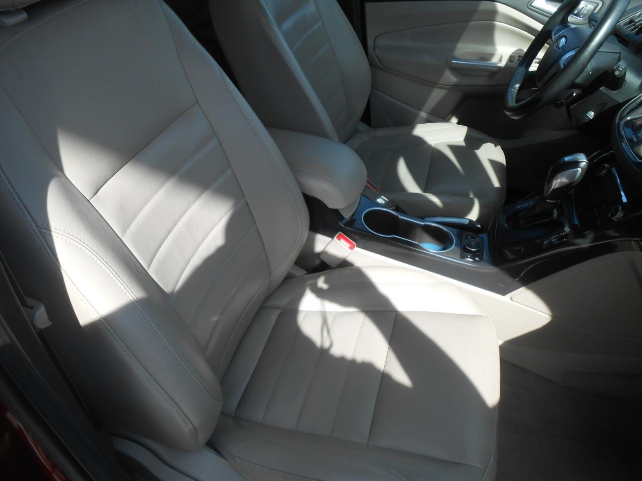 Ford Escape Titanium 4WD 2014