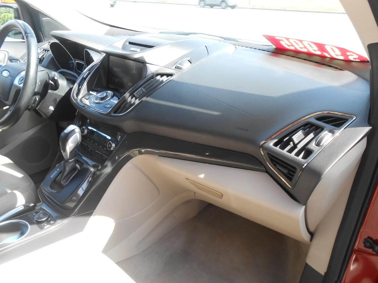 Ford Escape Titanium 4WD 2014