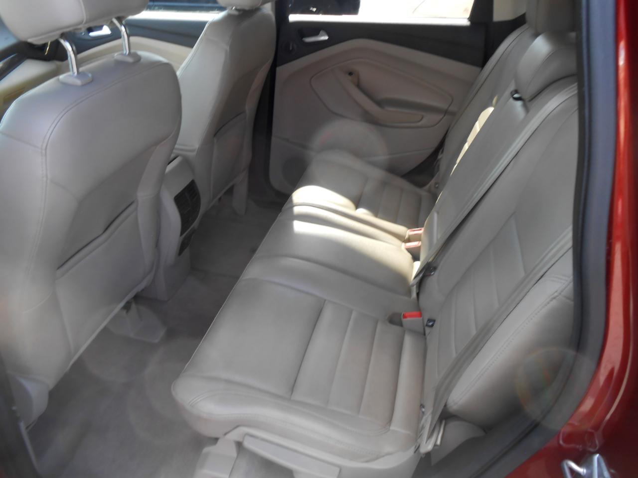 Ford Escape Titanium 4WD 2014