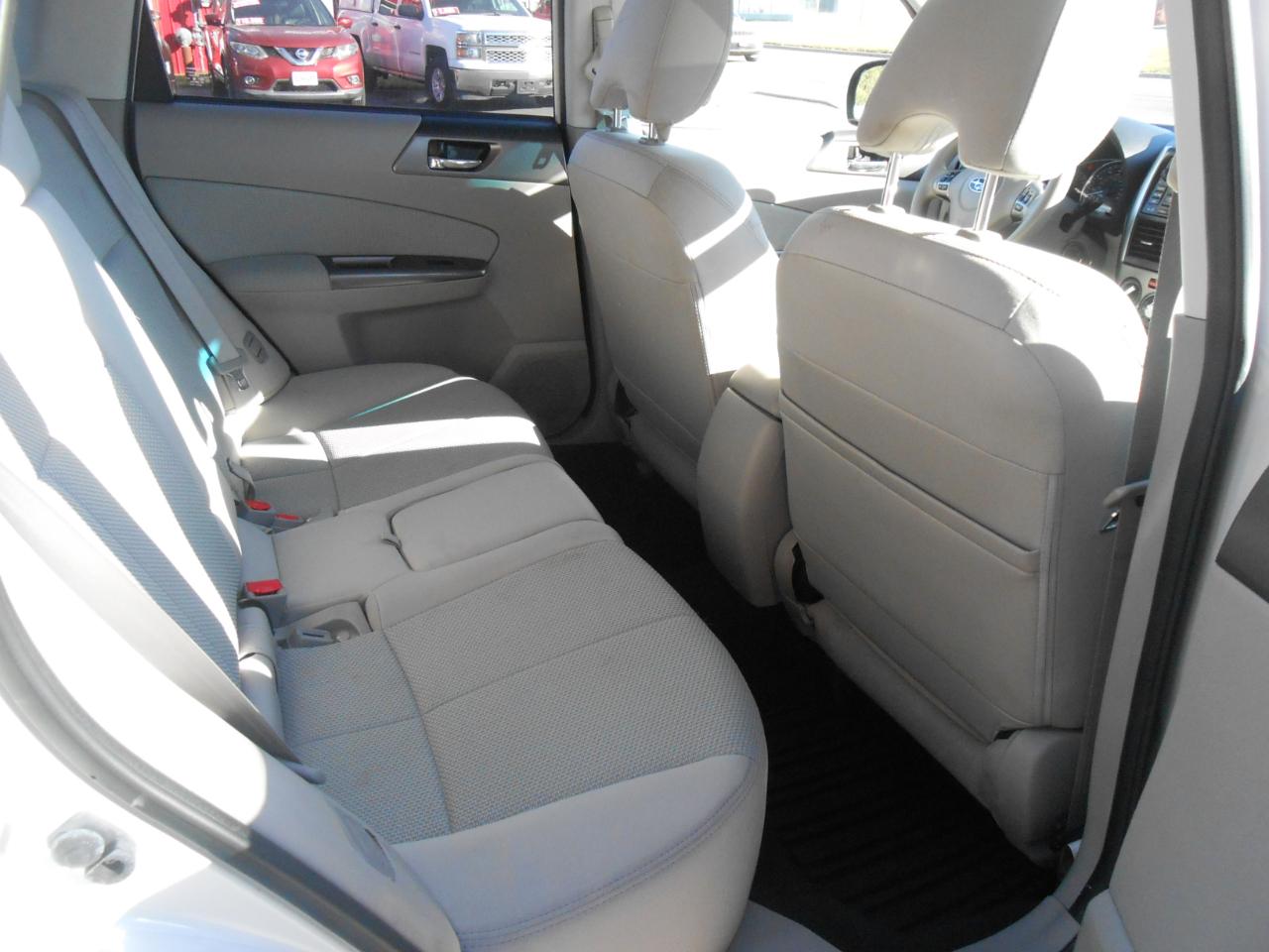 Subaru Forester 2.5X Premium 2011