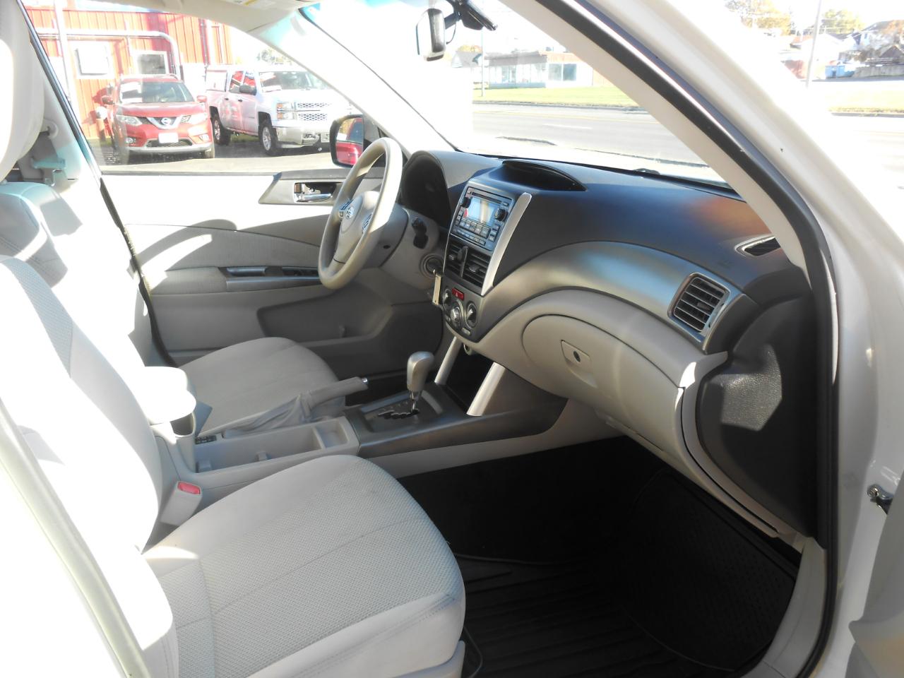 Subaru Forester 2.5X Premium 2011