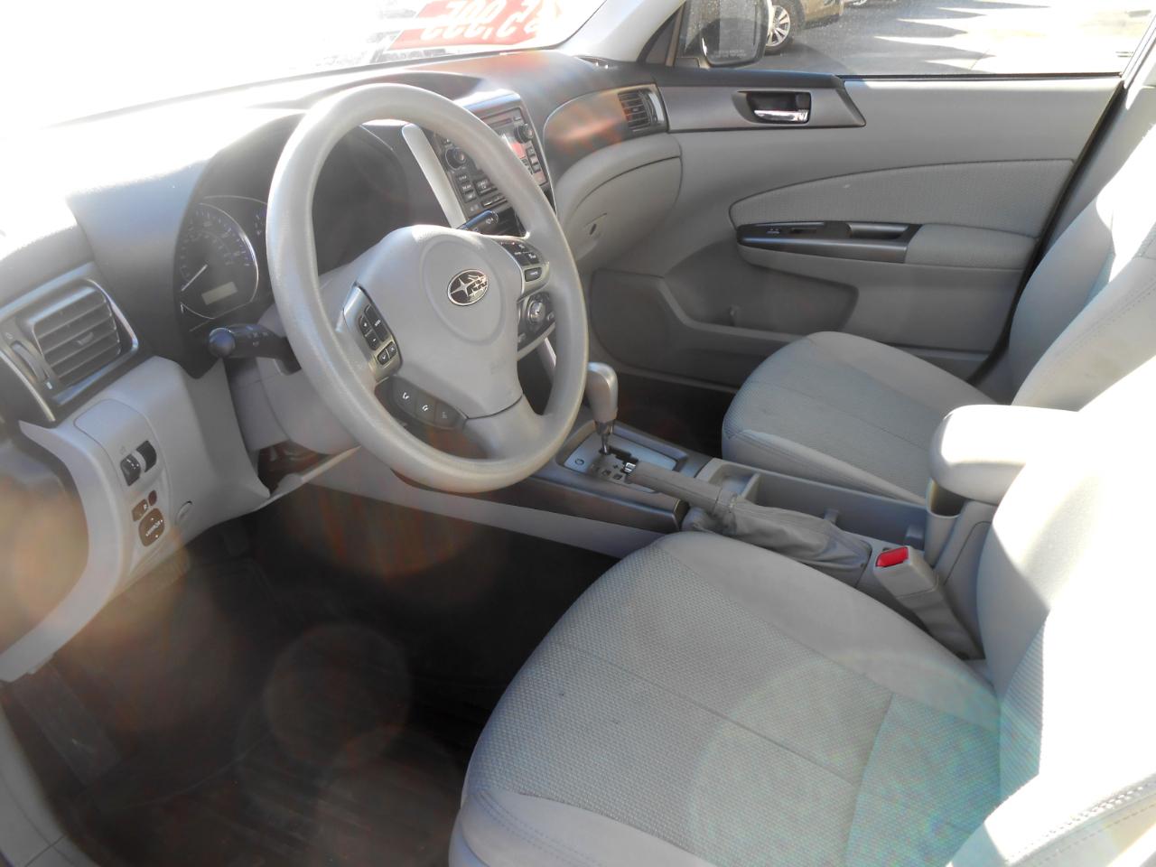 Subaru Forester 2.5X Premium 2011