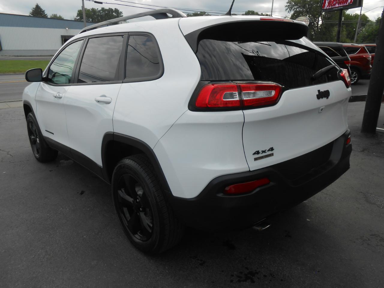 Jeep Cherokee 4WD 4dr Latitude Altitude 2015