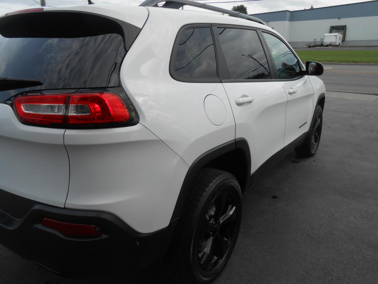 Jeep Cherokee 4WD 4dr Latitude Altitude 2015