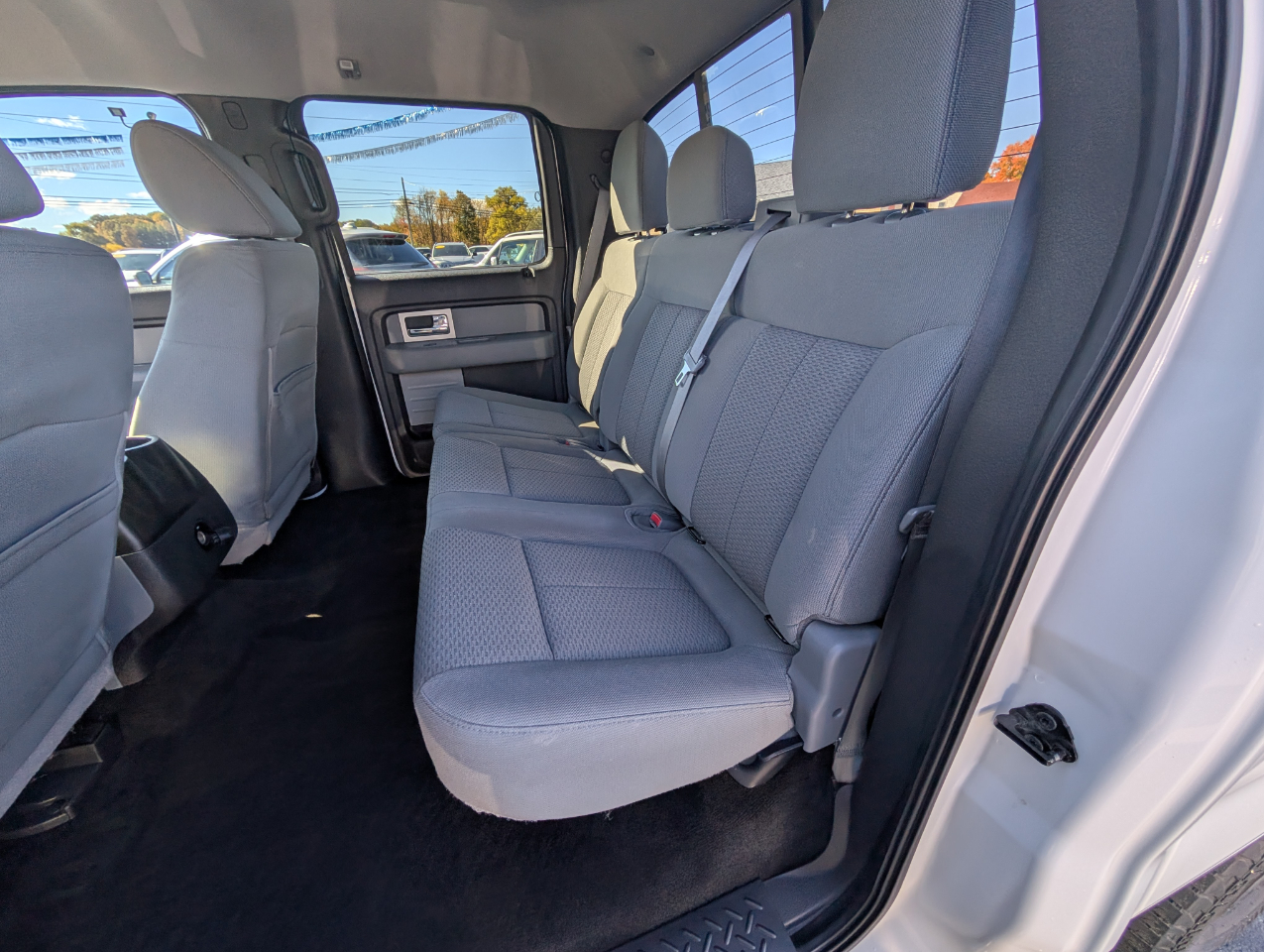 Ford F-150 4WD SuperCrew 145" XLT 2011