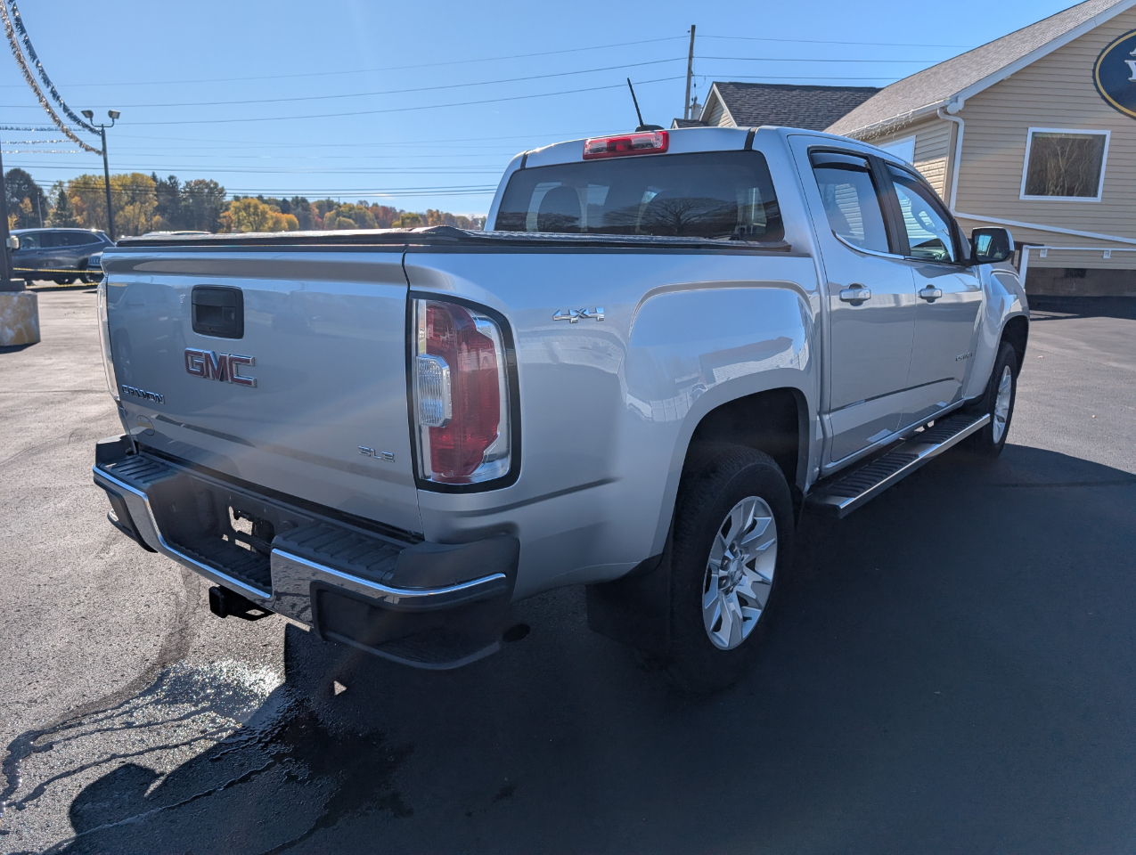 GMC Canyon 4WD Crew Cab 128.3" SLE 2017