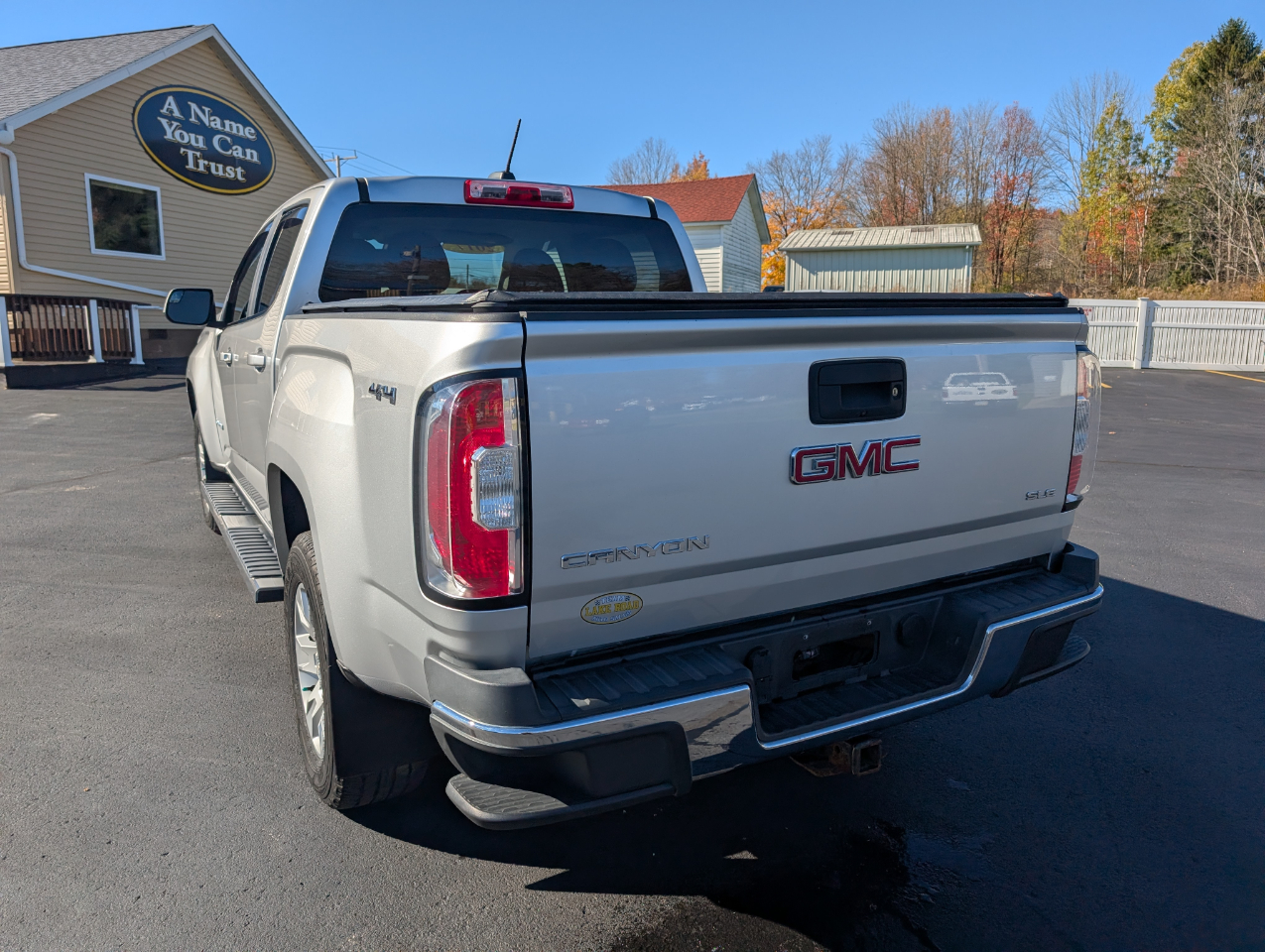 GMC Canyon 4WD Crew Cab 128.3" SLE 2017
