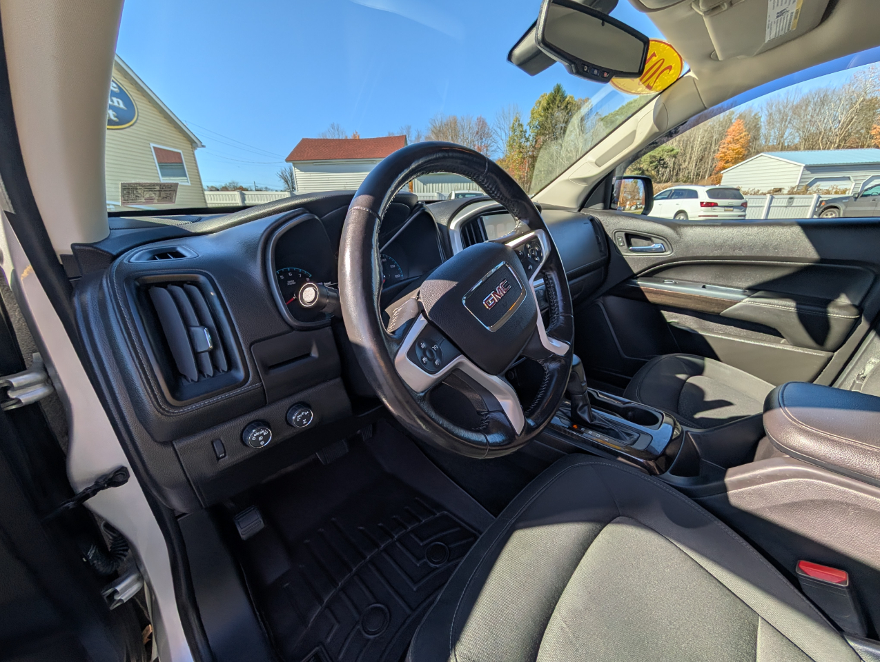 GMC Canyon 4WD Crew Cab 128.3" SLE 2017