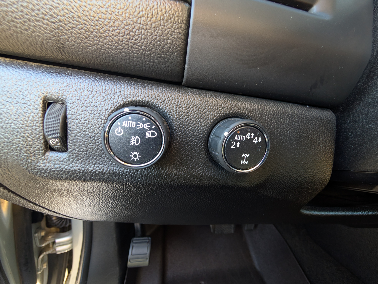 GMC Canyon 4WD Crew Cab 128.3" SLE 2017