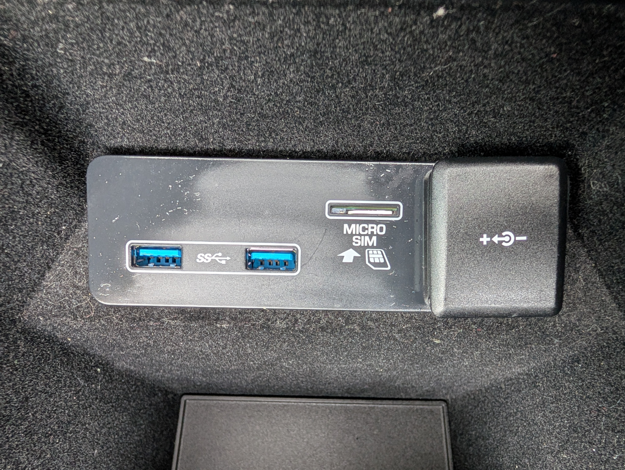 Land Rover Discovery Sport  2020