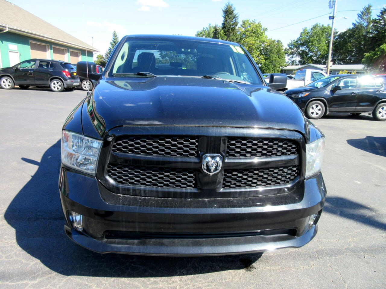 RAM 1500 Tradesman Quad Cab 4WD 2018 RAM 1500 Tradesman Quad Cab 4WD 2018