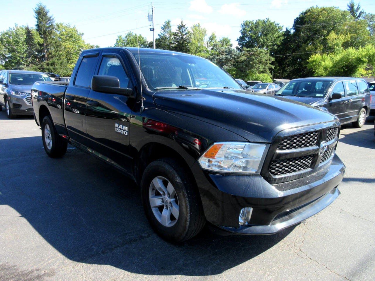 RAM 1500 Tradesman Quad Cab 4WD 2018 RAM 1500 Tradesman Quad Cab 4WD 2018
