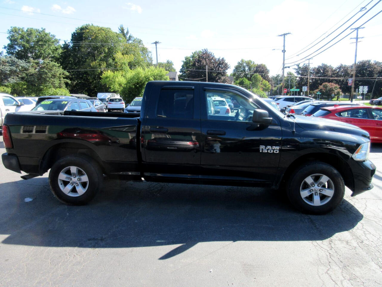 RAM 1500 Tradesman Quad Cab 4WD 2018 RAM 1500 Tradesman Quad Cab 4WD 2018