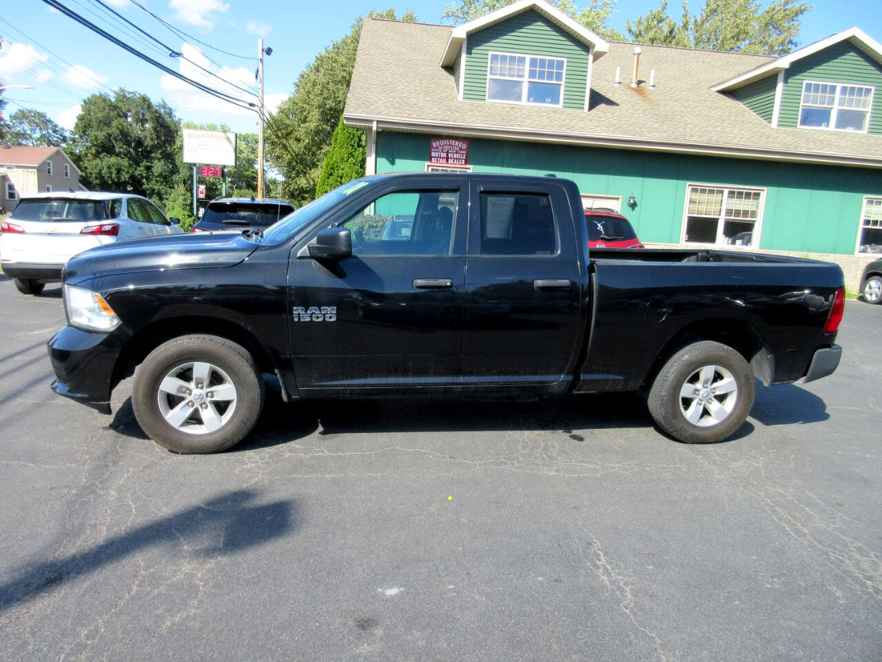 RAM 1500 Tradesman Quad Cab 4WD 2018 RAM 1500 Tradesman Quad Cab 4WD 2018