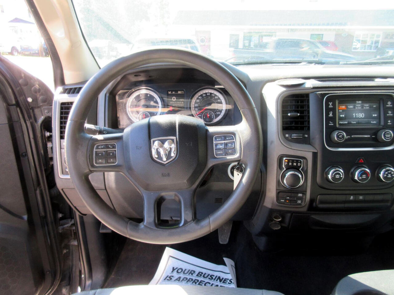 RAM 1500 Tradesman Quad Cab 4WD 2018 RAM 1500 Tradesman Quad Cab 4WD 2018