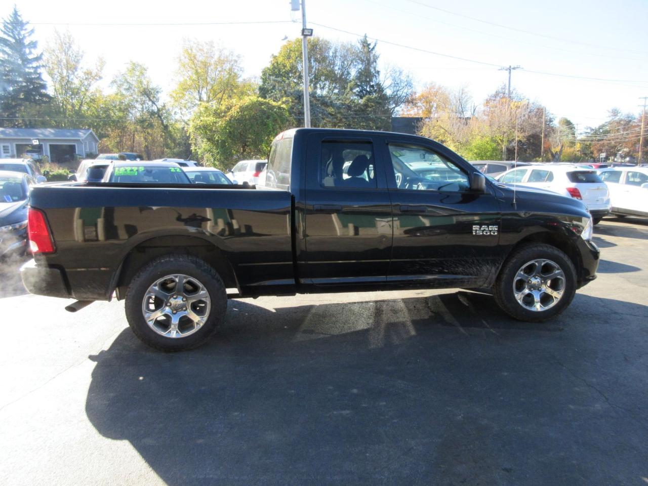RAM 1500 Tradesman Quad Cab 4WD 2018