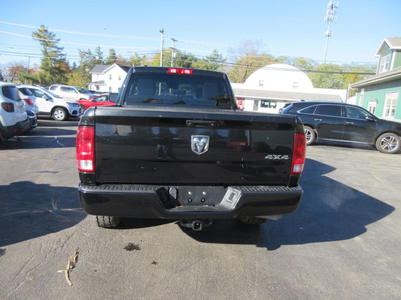 RAM 1500 Tradesman Quad Cab 4WD 2018