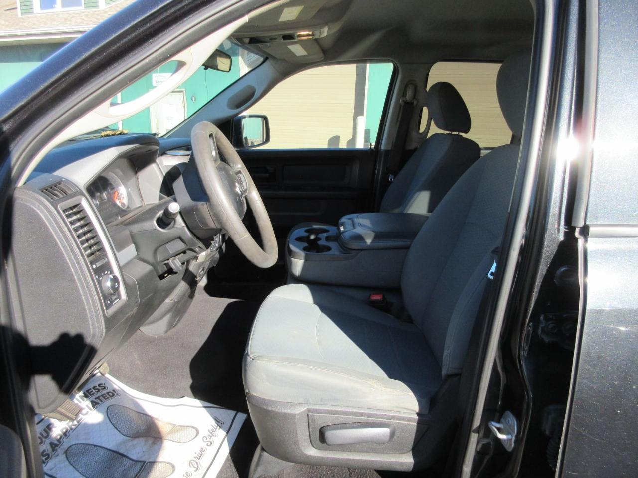 RAM 1500 Tradesman Quad Cab 4WD 2018