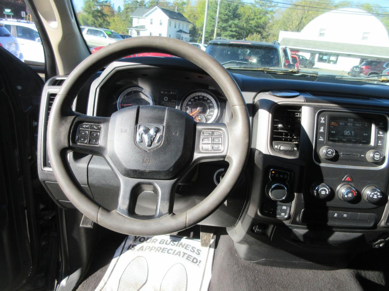 RAM 1500 Tradesman Quad Cab 4WD 2018