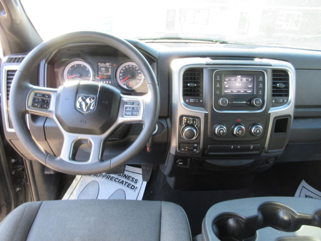 RAM 1500 Classic Tradesman Quad Cab 4WD 2021 RAM 1500 Classic Tradesman Quad Cab 4WD 2021