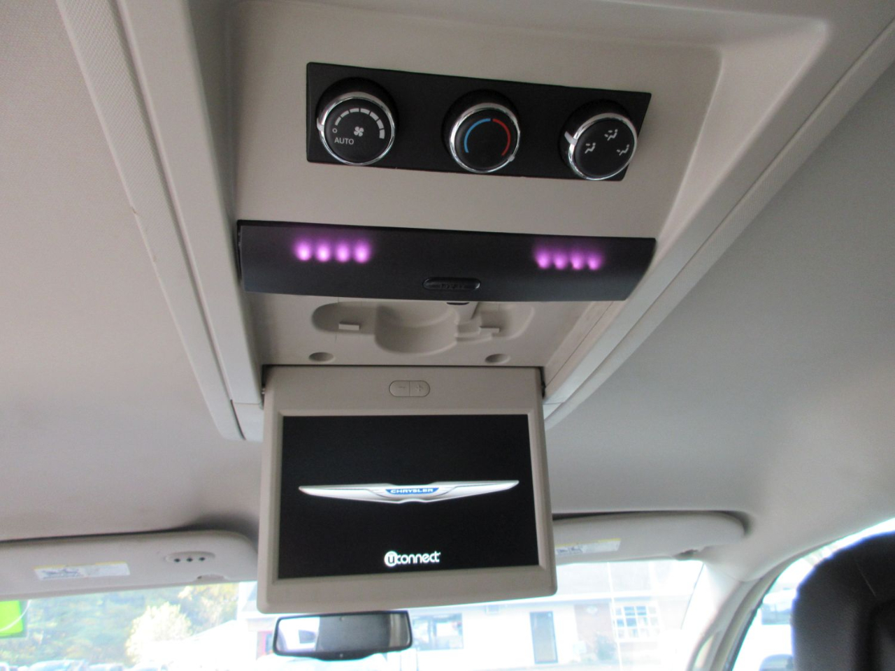 Chrysler Town & Country Touring-L 2015 Chrysler Town & Country Touring-L 2015