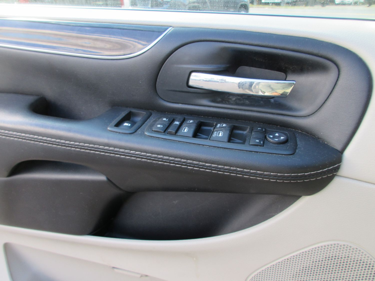 Chrysler Town & Country Touring-L 2015 Chrysler Town & Country Touring-L 2015