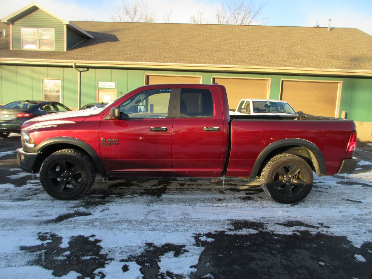 RAM 1500 SLT Quad Cab 4WD 2021