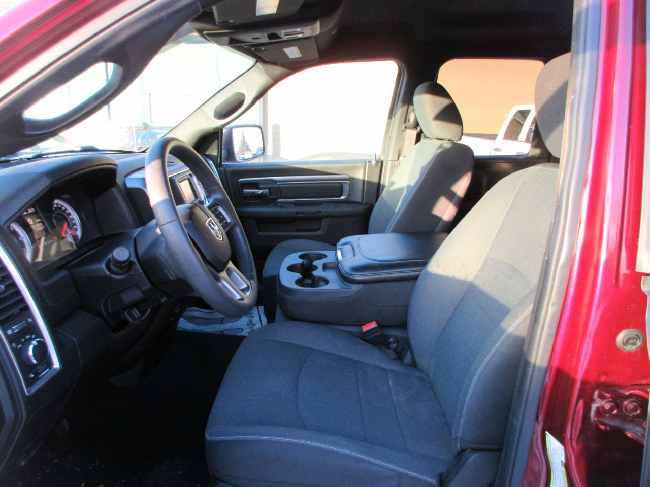 RAM 1500 SLT Quad Cab 4WD 2021