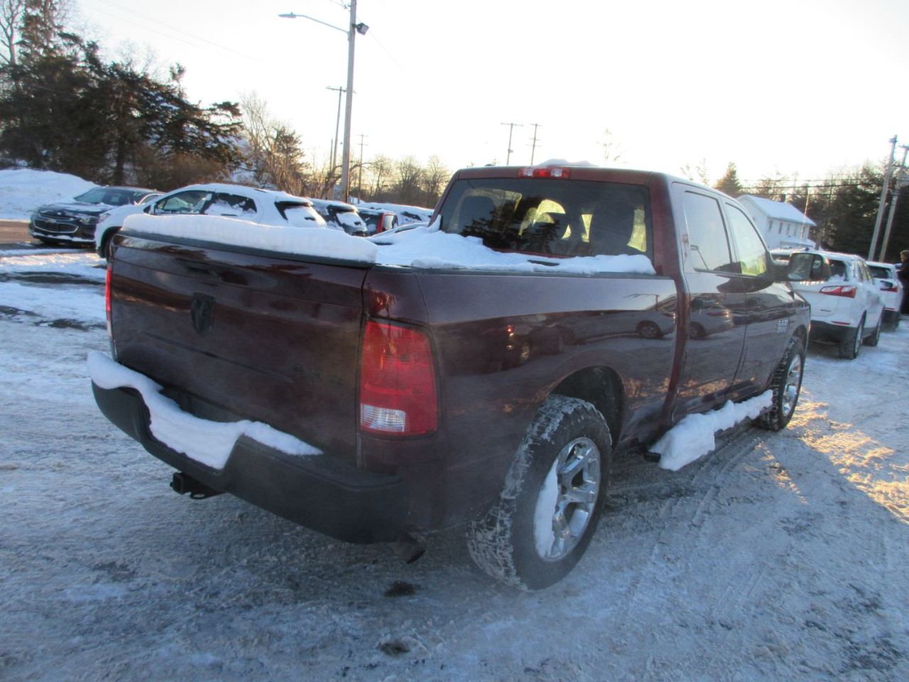 RAM 1500 Tradesman Crew Cab LWB 4WD 2016