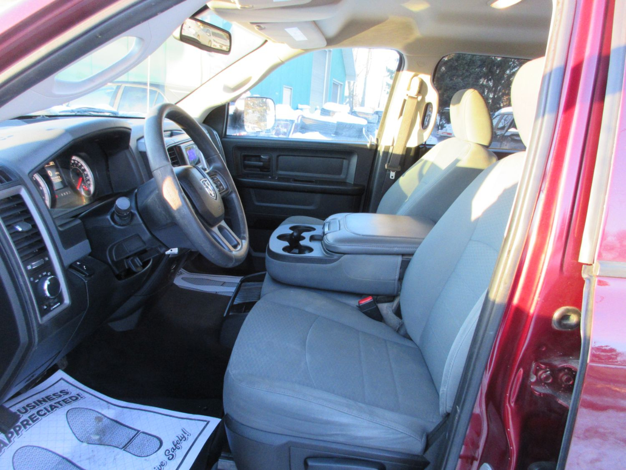 RAM 1500 Tradesman Crew Cab LWB 4WD 2016